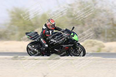 media/Dec-01-2025-Moto Forza (Mon) [[2daa91e15f]]/3-Beginner Group/Session 2 (Turn 7 Inside Pans)/